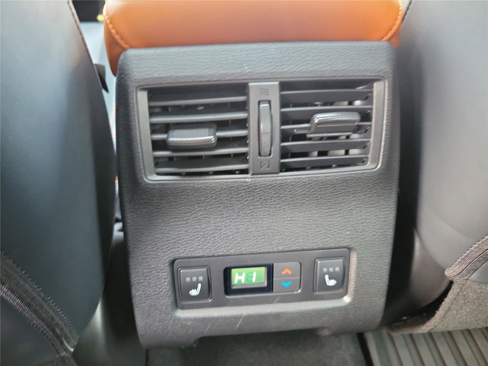 Used 2024 Mitsubishi Outlander SEL image 23