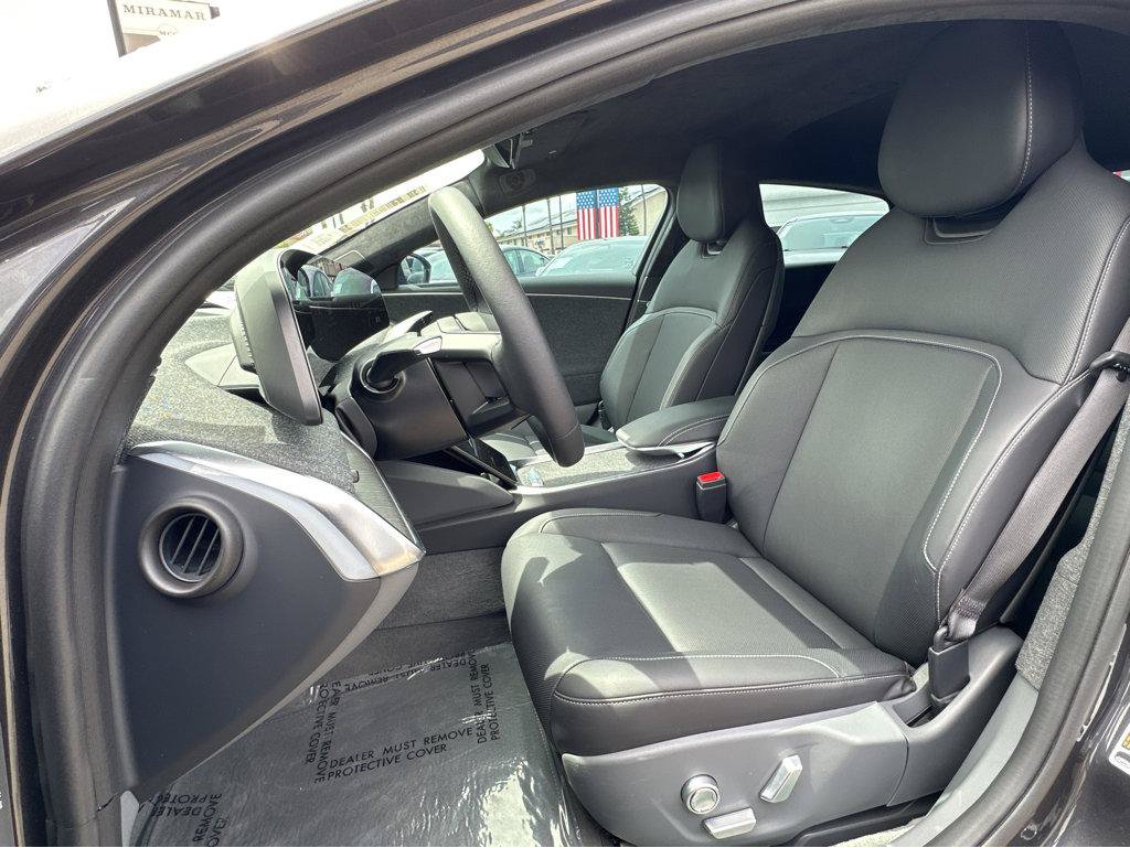 Used 2024 Lucid Air Pure RWD image 8