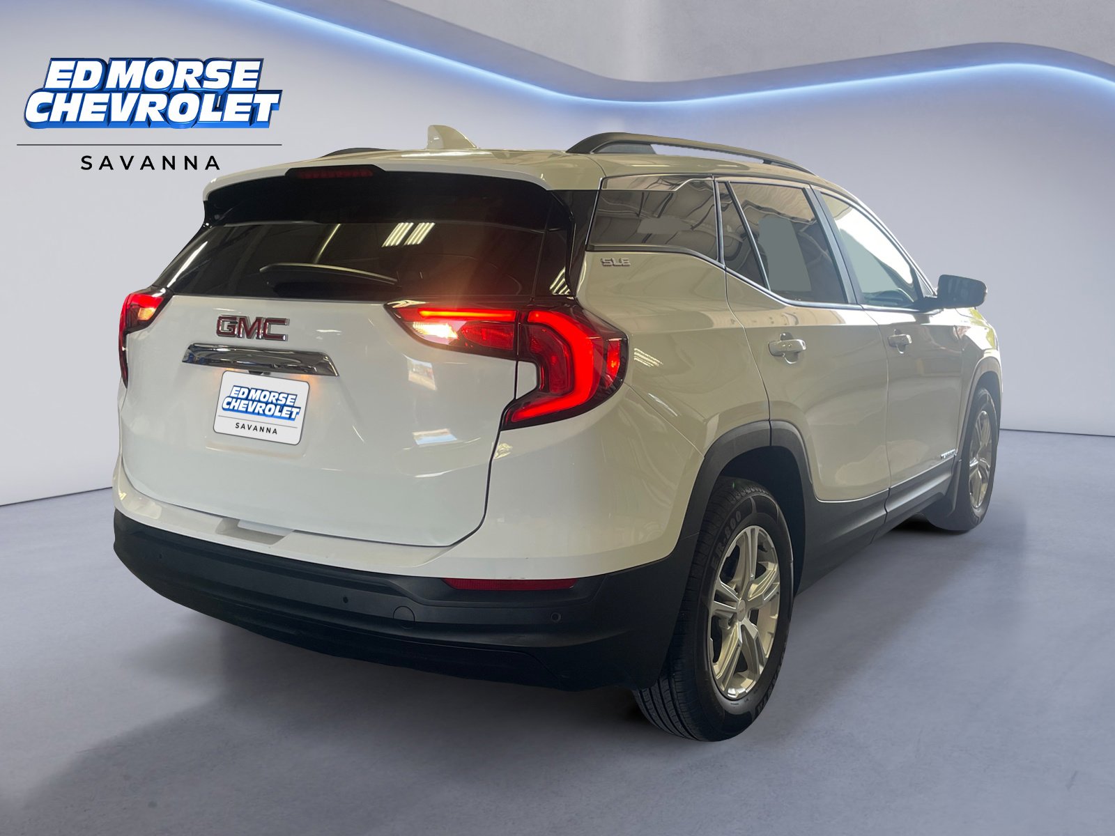 Used 2021 GMC Terrain SLE w/ Driver Convenience Package FWD image 5