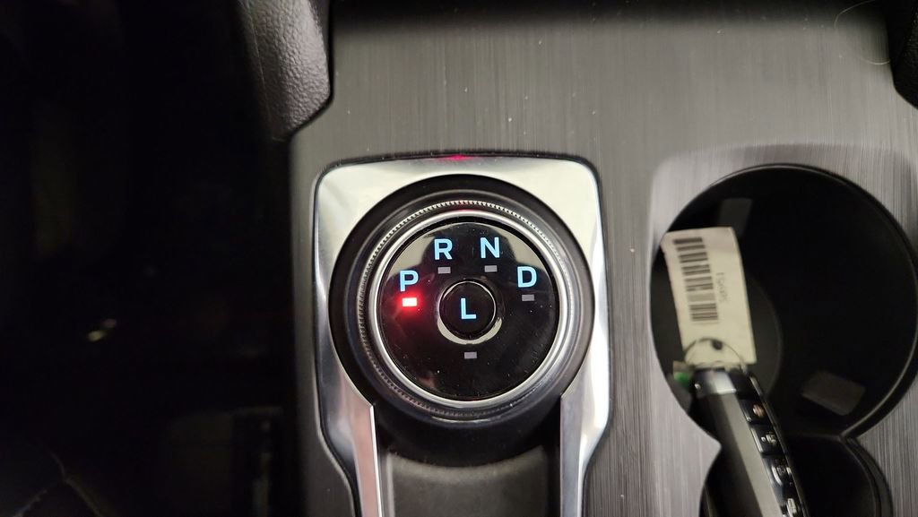 New 2024 Ford Escape ST-Line Select image 29