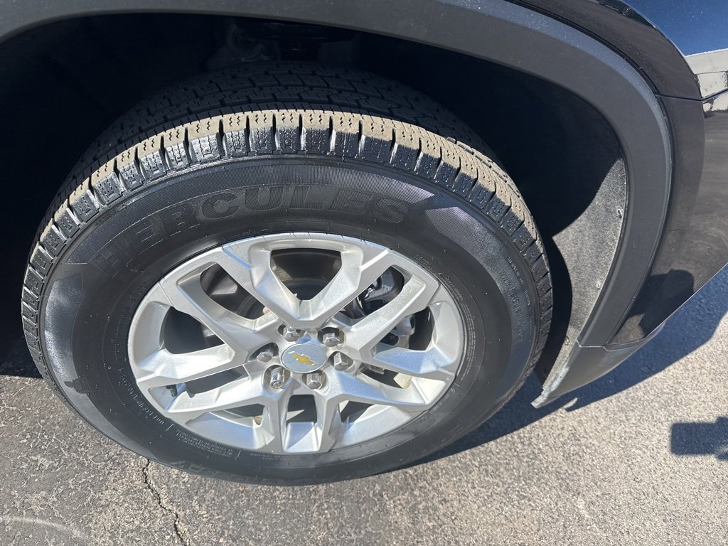 Used 2020 Chevrolet Traverse LS image 8