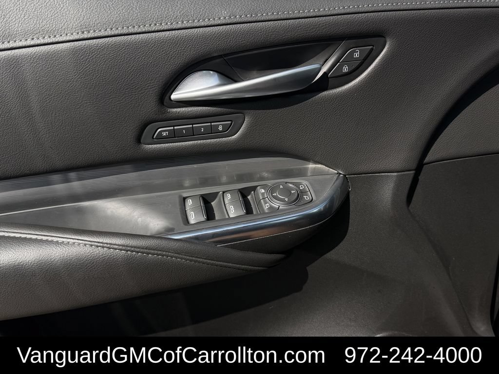 Used 2025 Cadillac XT4 Premium Luxury FWD image 24