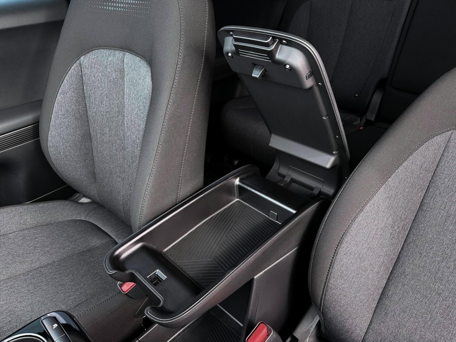 New 2026 Hyundai Ioniq 5 SE RWD image 18