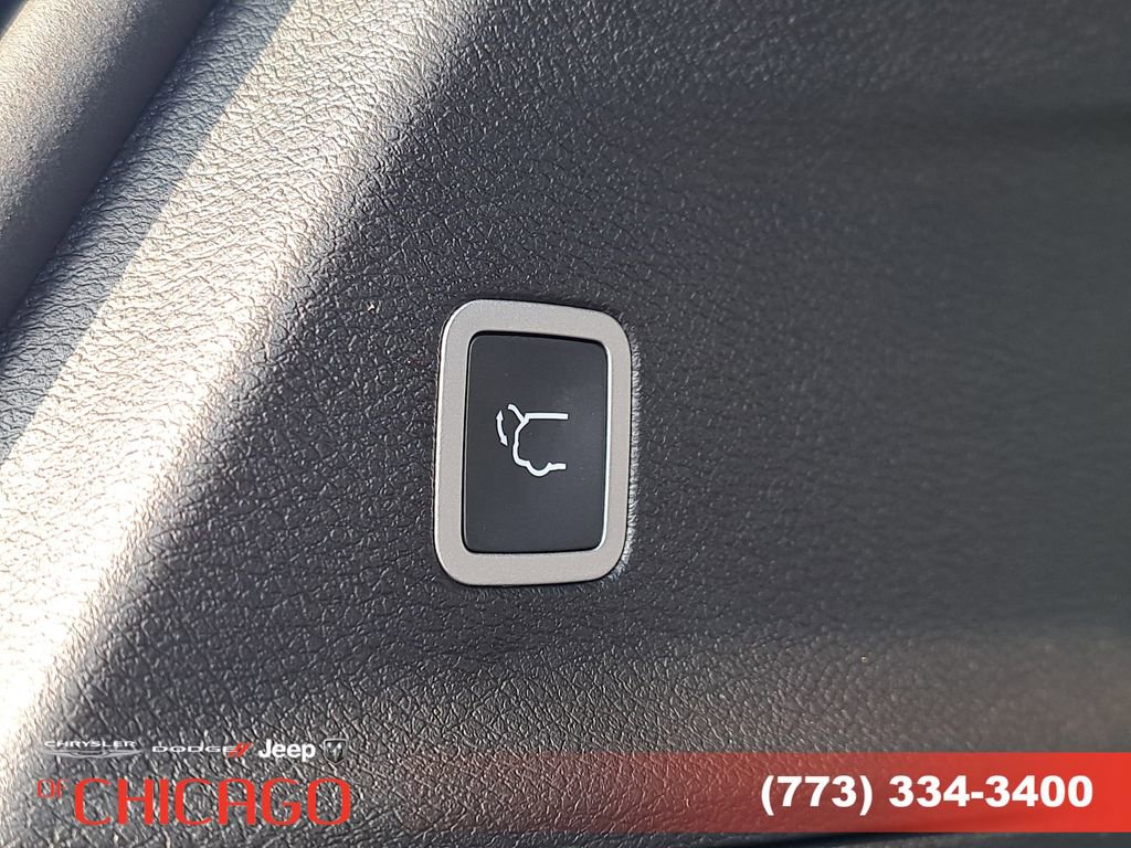 New 2026 Chrysler Pacifica Select image 7