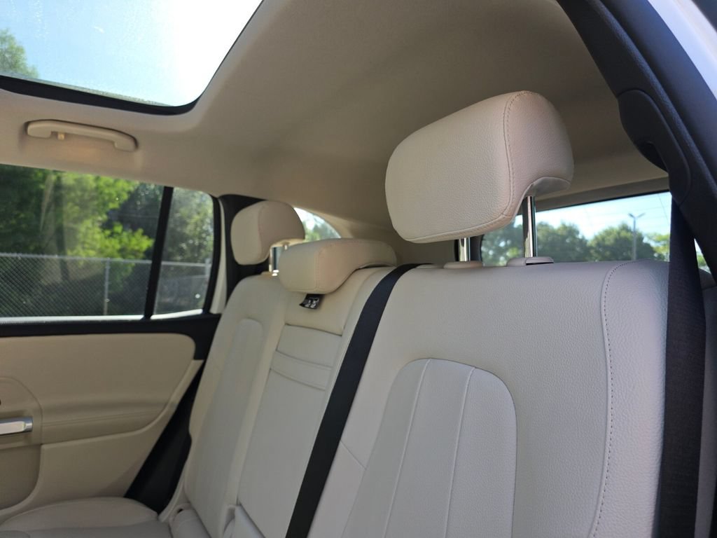 Used 2022 Mercedes-Benz GLB 250 image 21