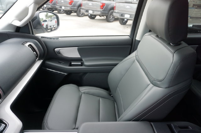 New 2026 Ford Expedition Max Active RWD image 35