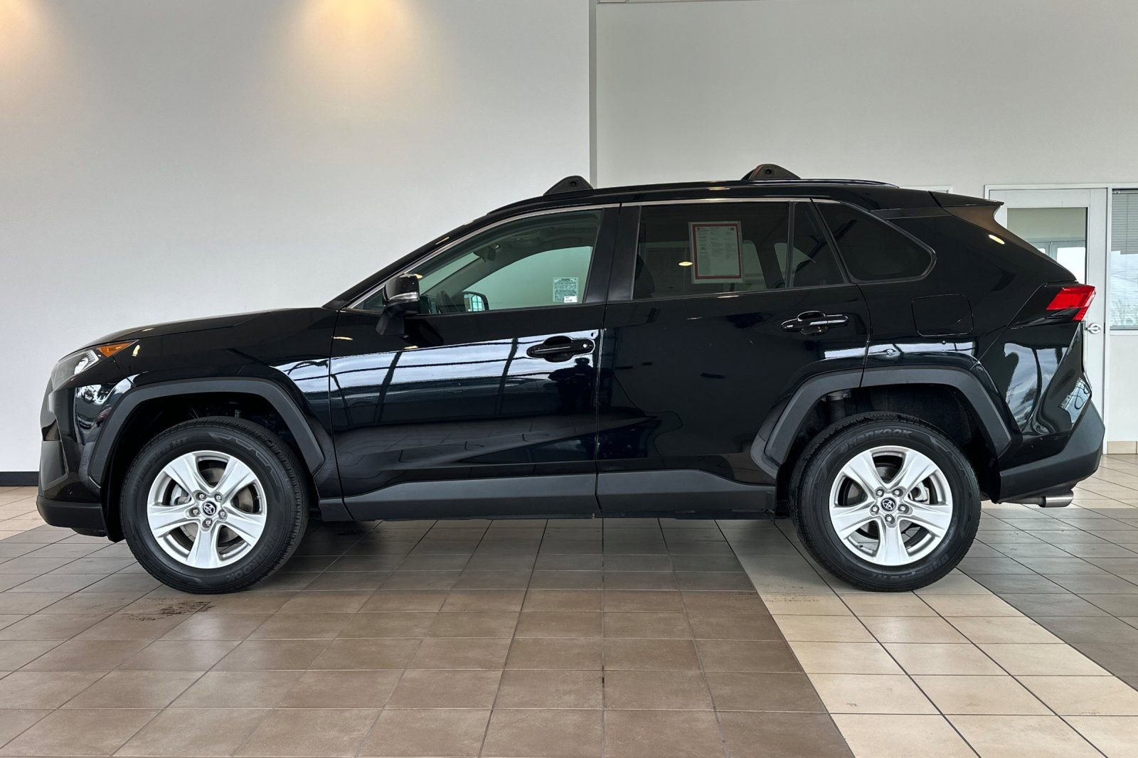 Certified 2019 Toyota RAV4 XLE w/ Carpet Mat Package image 7