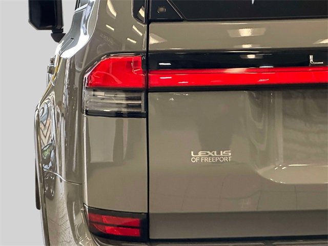 Used 2024 Lexus GX 550 image 13