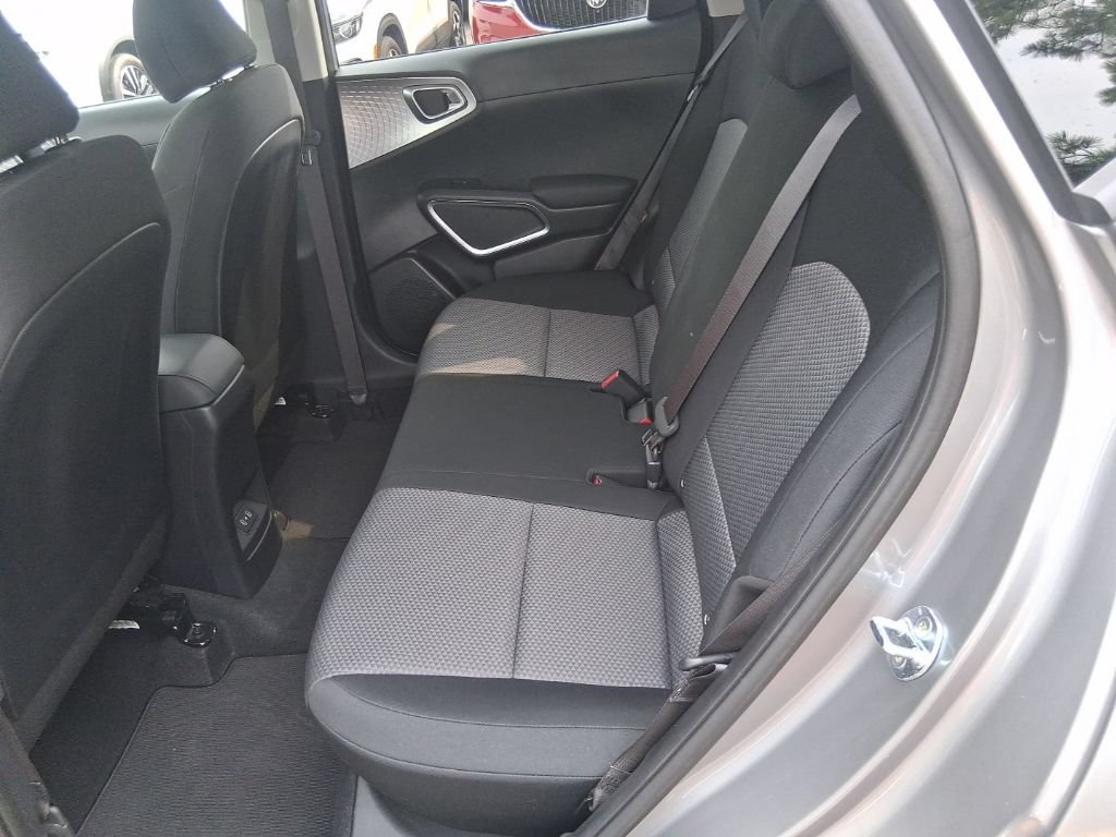 Used 2025 Kia Soul S FWD image 15