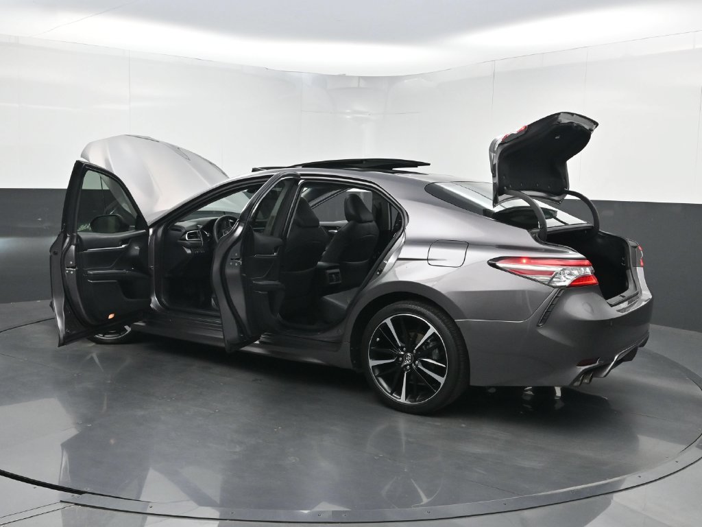 Used 2018 Toyota Camry XSE FWD image 34