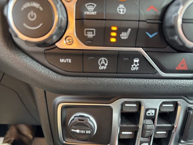 New 2025 Jeep Gladiator Sport AWD/4WD image 39