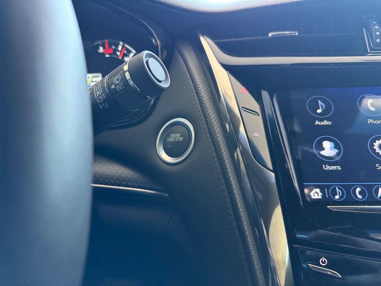 Used 2018 Cadillac CTS V w/ Luxury Package RWD image 76