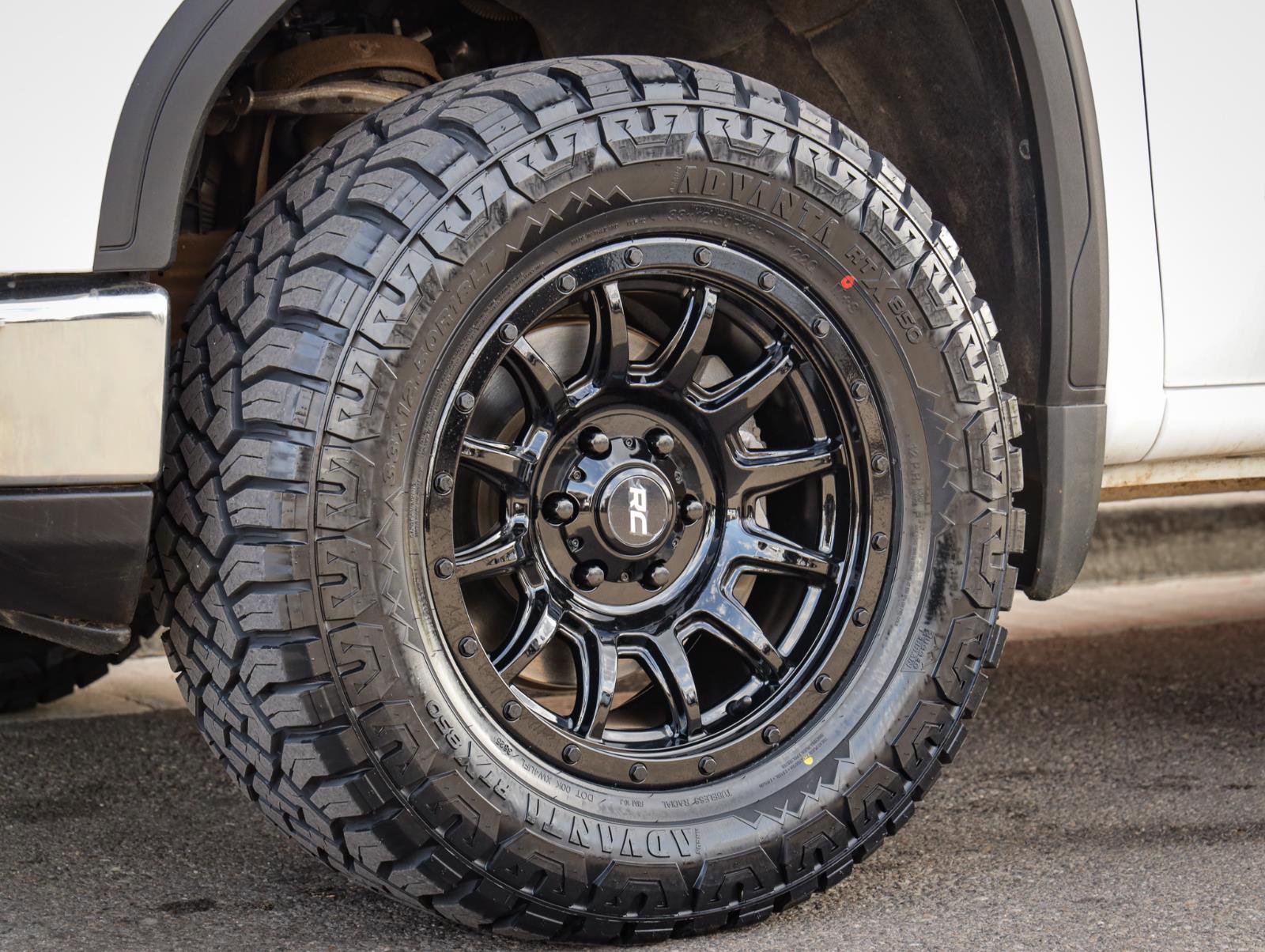 Used 2023 GMC Sierra 1500 SLE image 11