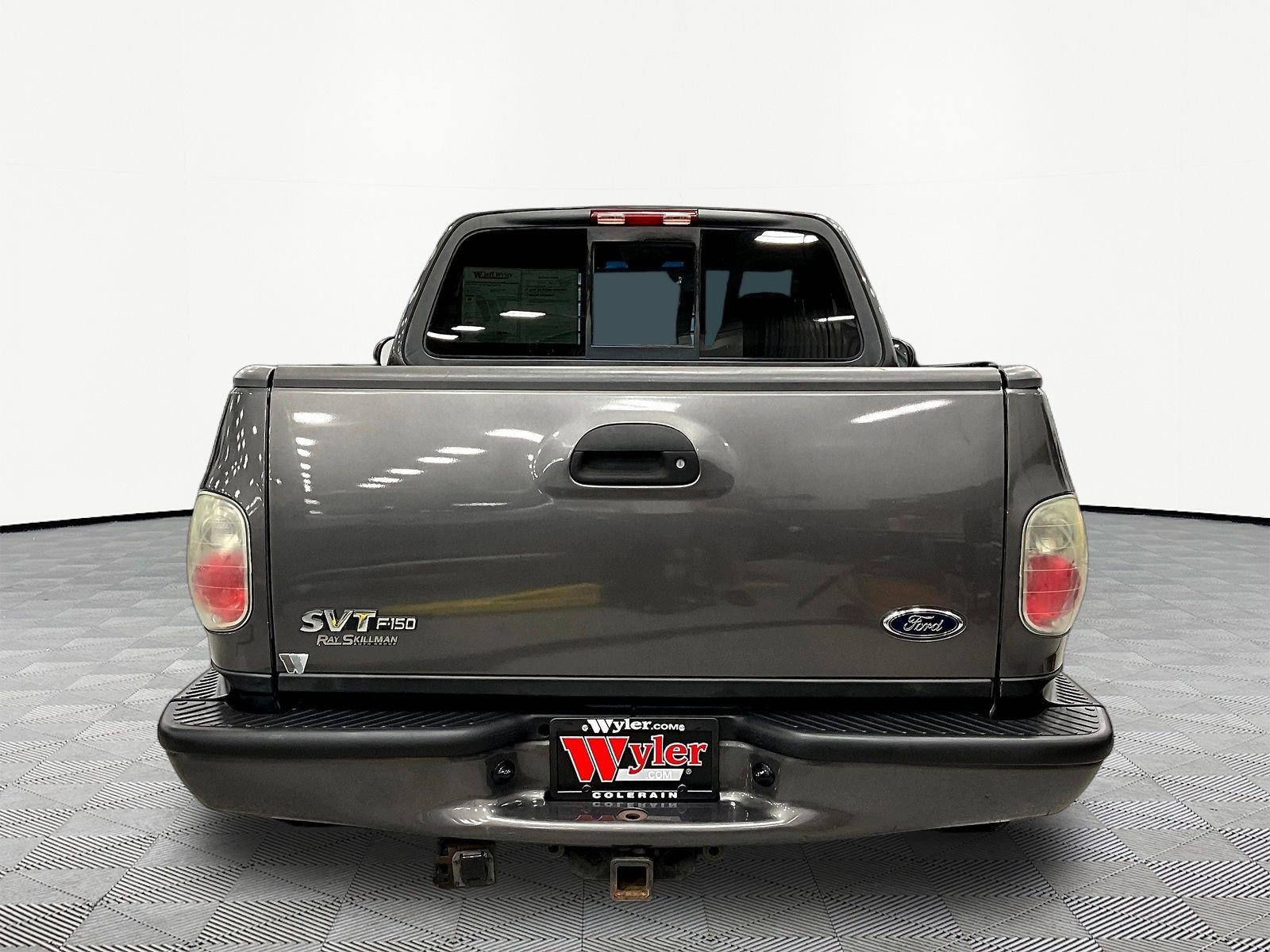 Used 2004 Ford F150 Lightning RWD image 5