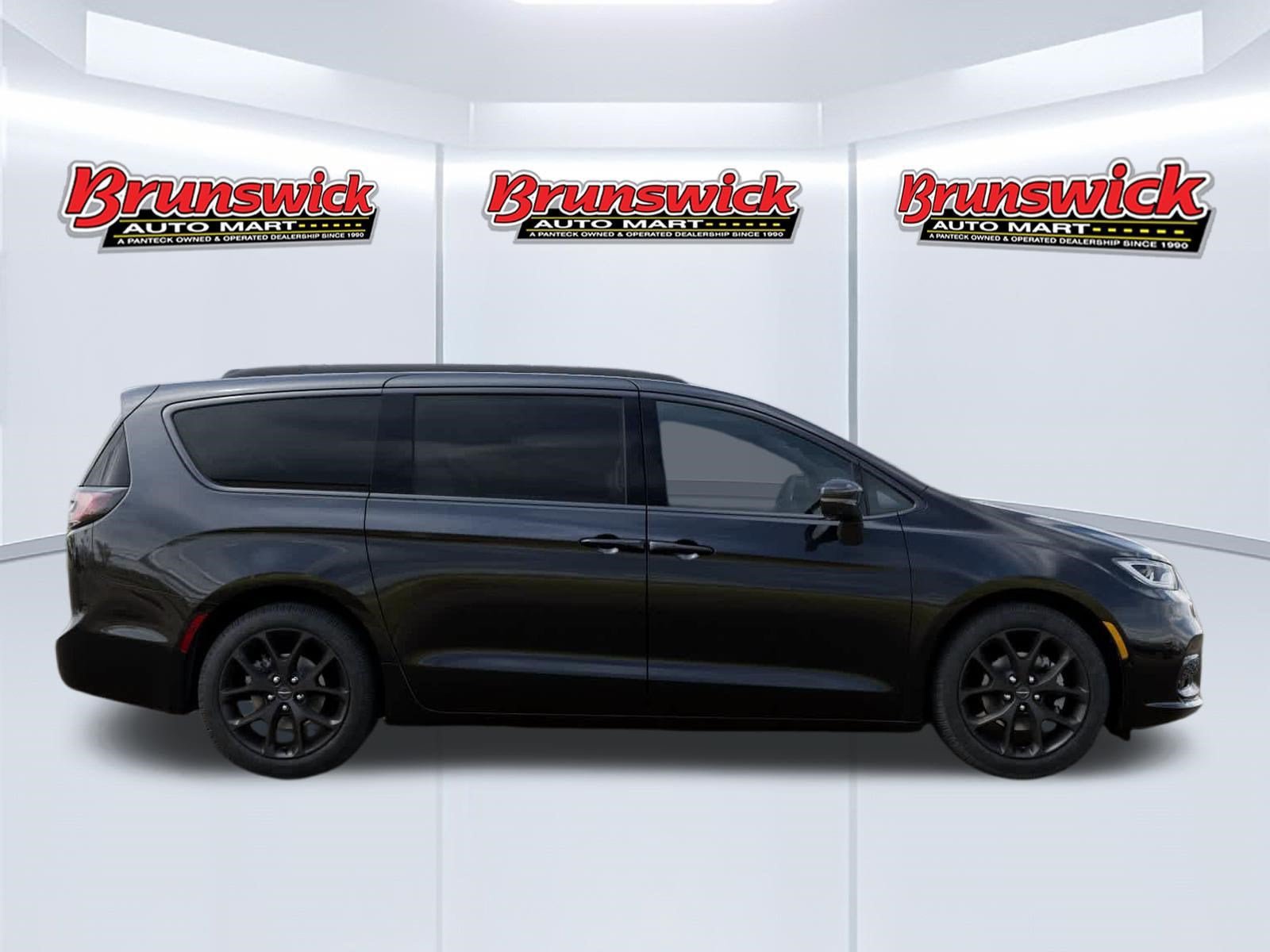 New 2026 Chrysler Pacifica Select w/ S Appearance Package FWD image 21