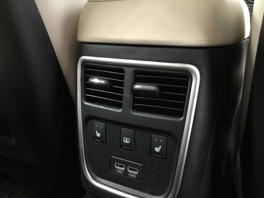 Used 2022 Chrysler 300 Touring L w/ Comfort Group AWD/4WD image 21