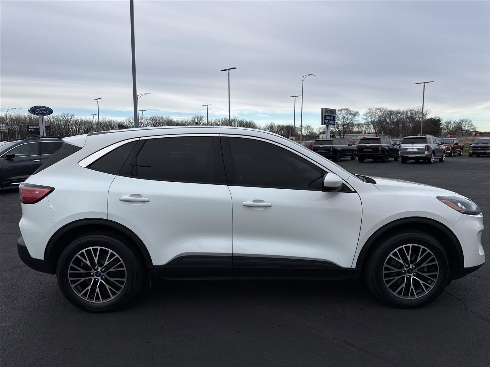 Used 2021 Ford Escape SE image 6