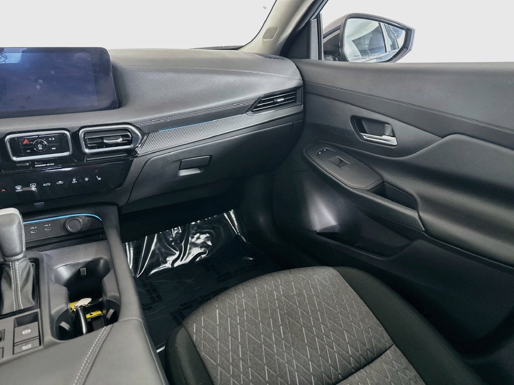 Certified 2026 Nissan Sentra SV w/ SV Convenience Package FWD image 33