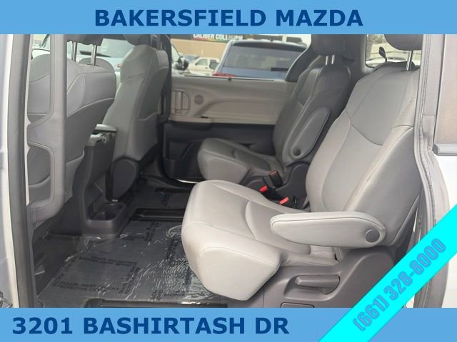 Used 2021 Toyota Sienna XLE image 23