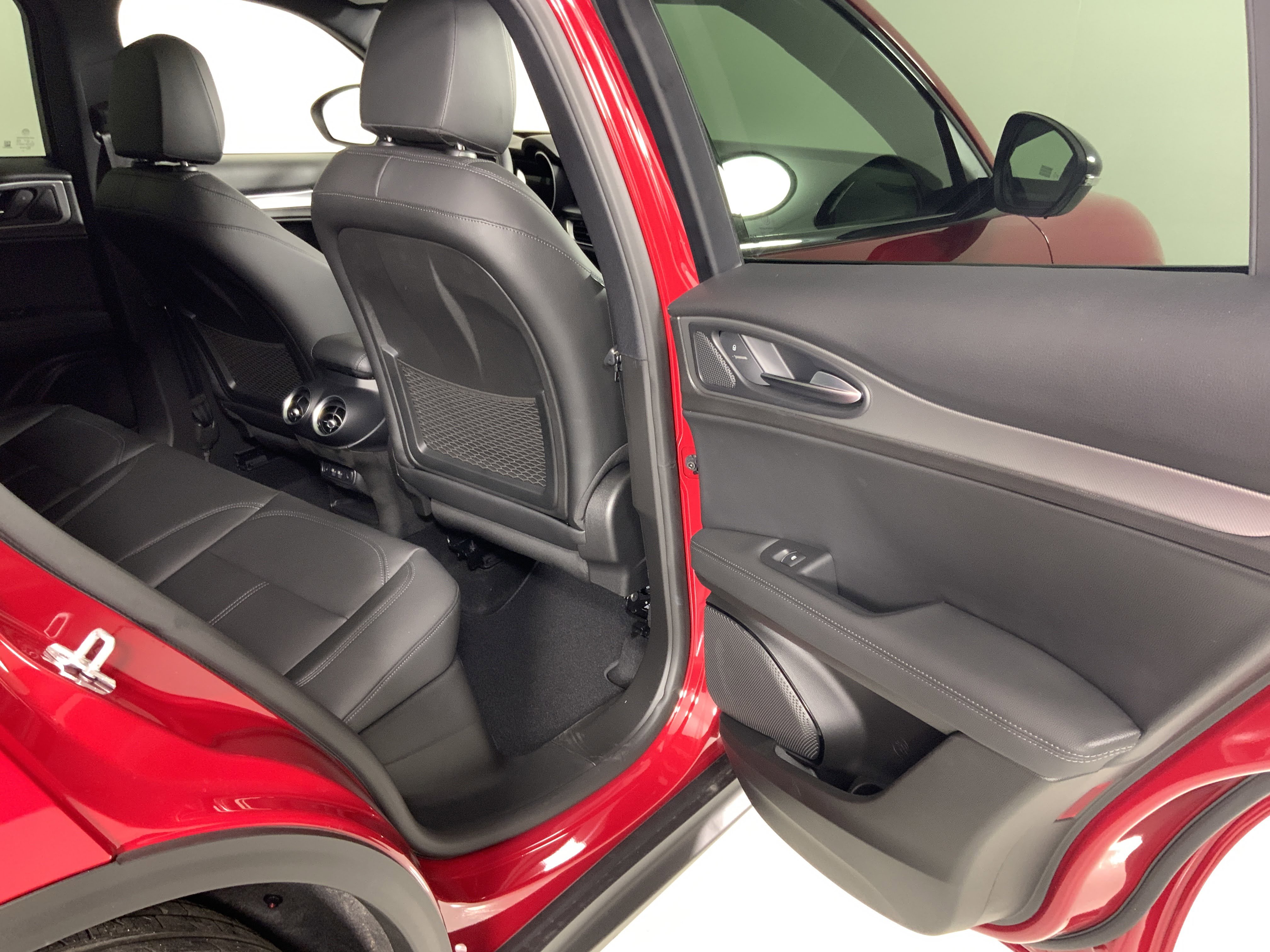 New 2025 Alfa Romeo Stelvio Sprint w/ Convenience Package image 37