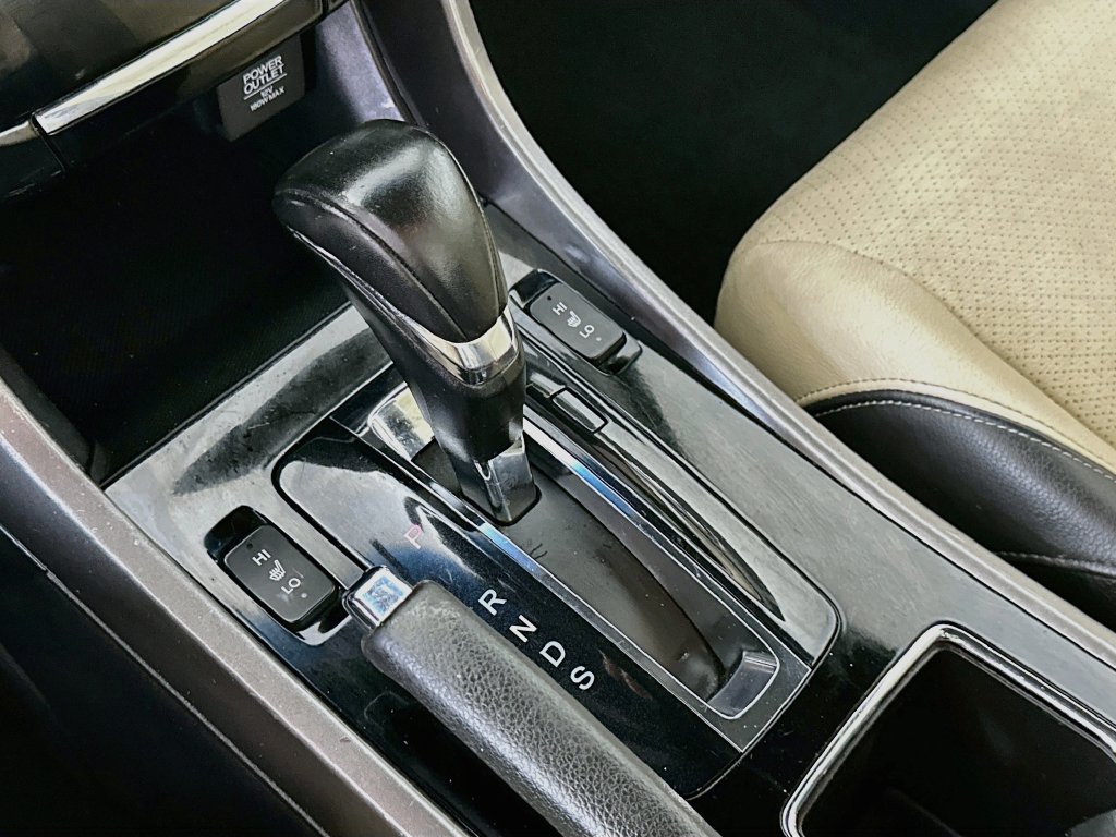 Used 2016 Honda Accord EX-L image 16