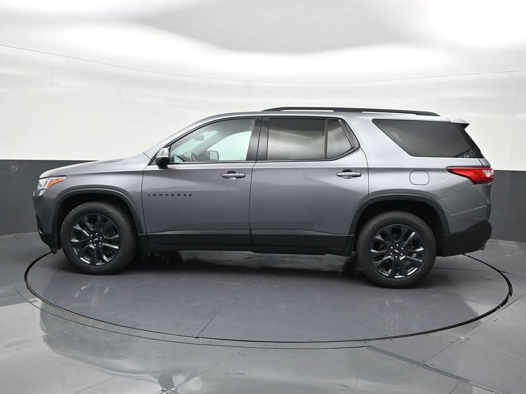 Used 2021 Chevrolet Traverse RS FWD image 2