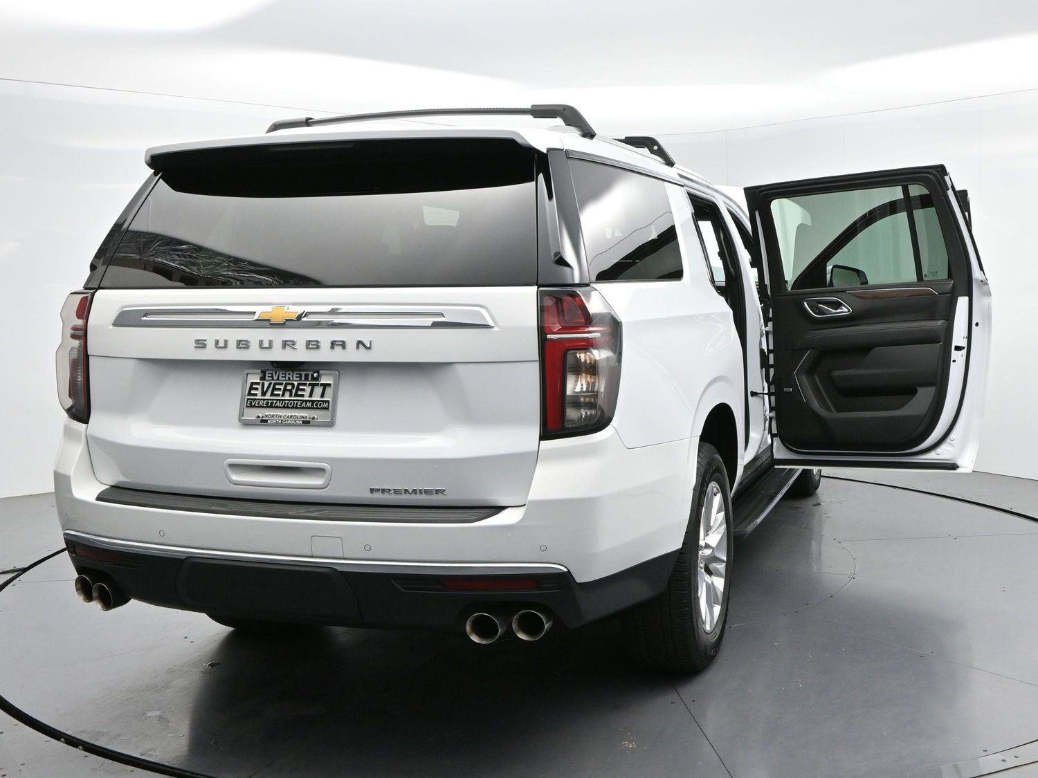 Used 2024 Chevrolet Suburban Premier w/ Premium Package AWD/4WD image 42