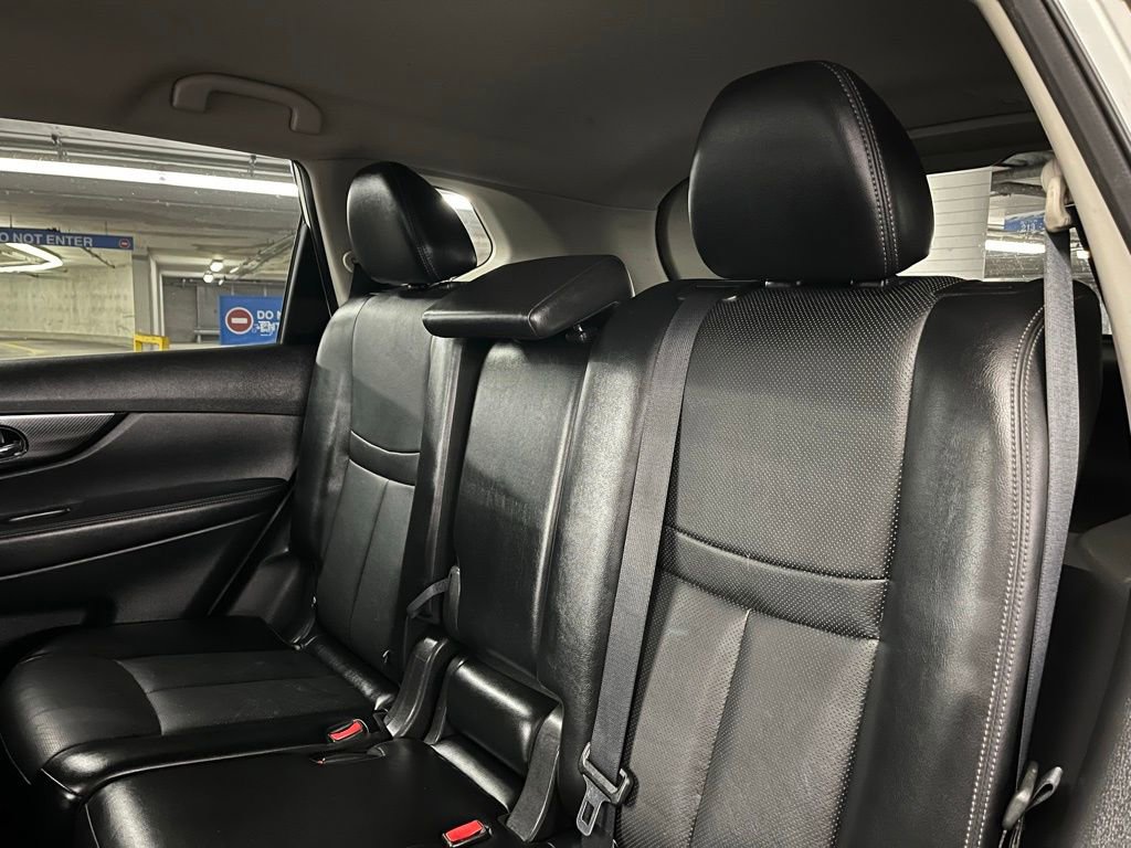 Used 2017 Nissan Rogue SL image 17