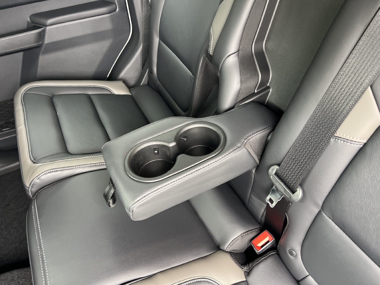 New 2026 Ford Bronco Outer Banks AWD/4WD image 18