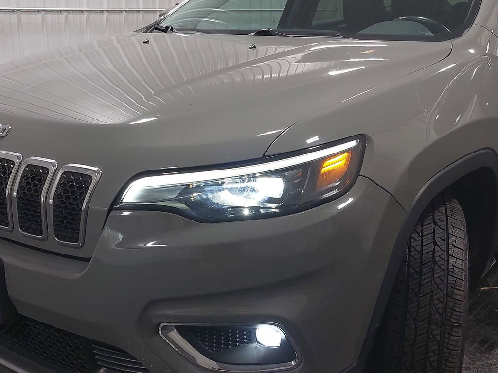 Used 2020 Jeep Cherokee Limited image 56