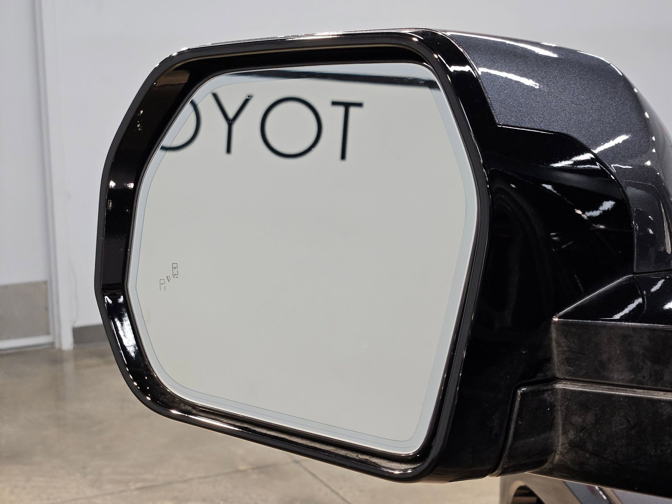 Used 2025 Toyota Tundra Platinum image 22