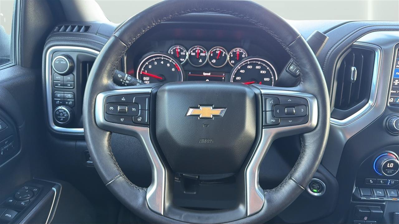 Used 2021 Chevrolet Silverado 1500 LTZ AWD/4WD image 25