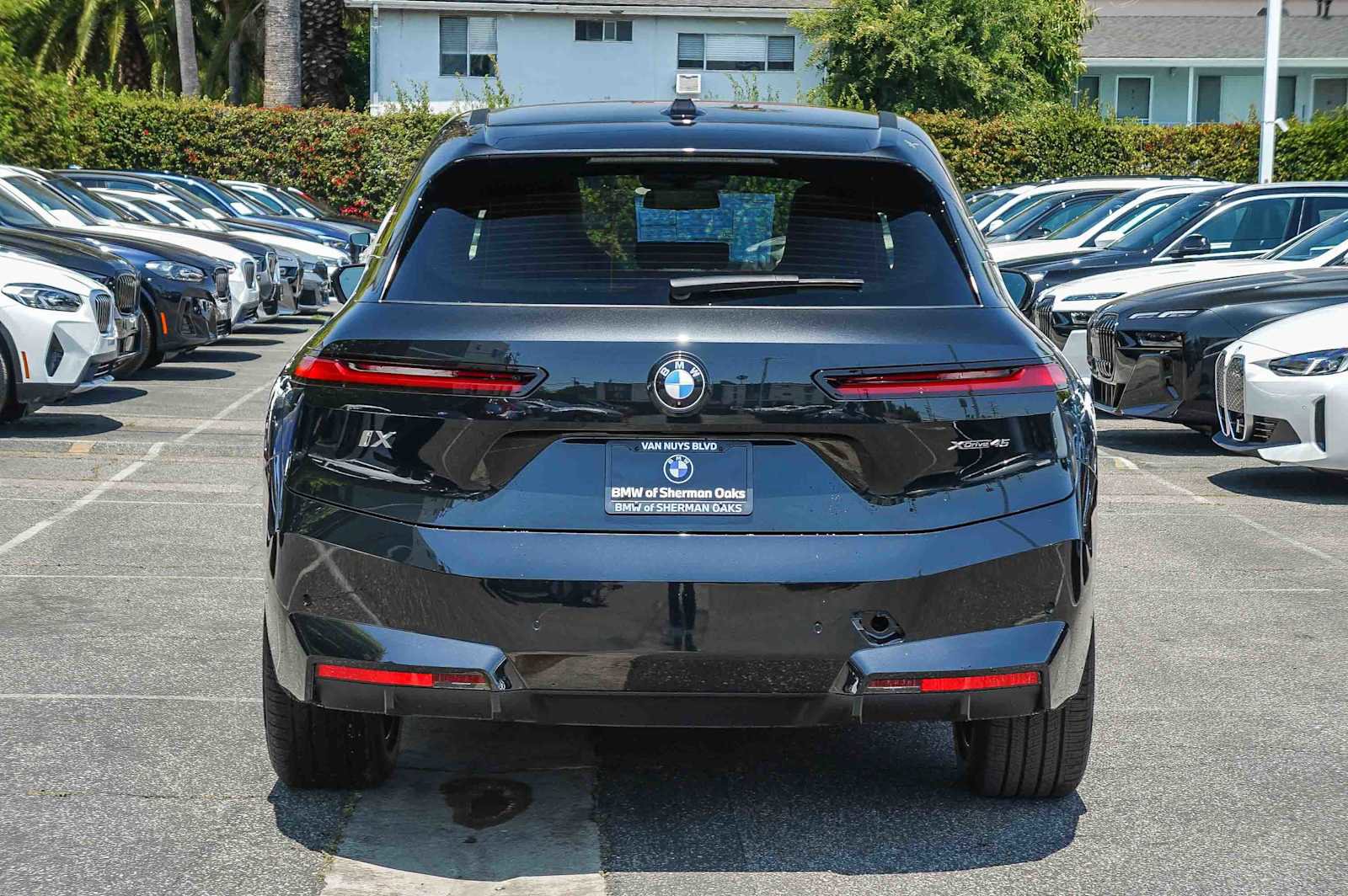 New 2026 BMW iX xDrive45 w/ Premium Package AWD/4WD image 5