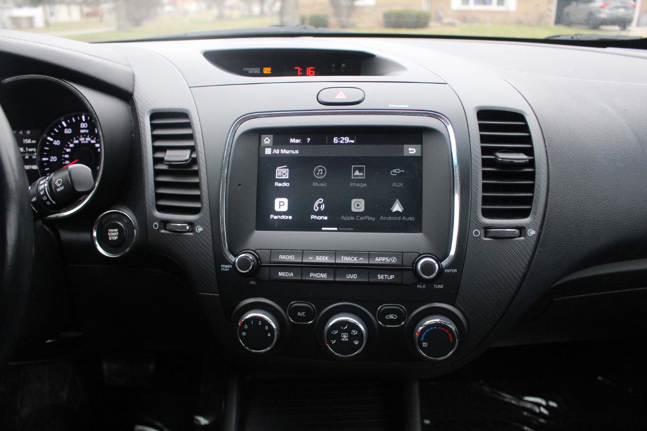 Used 2017 Kia Forte S w/ S Technology Package image 26