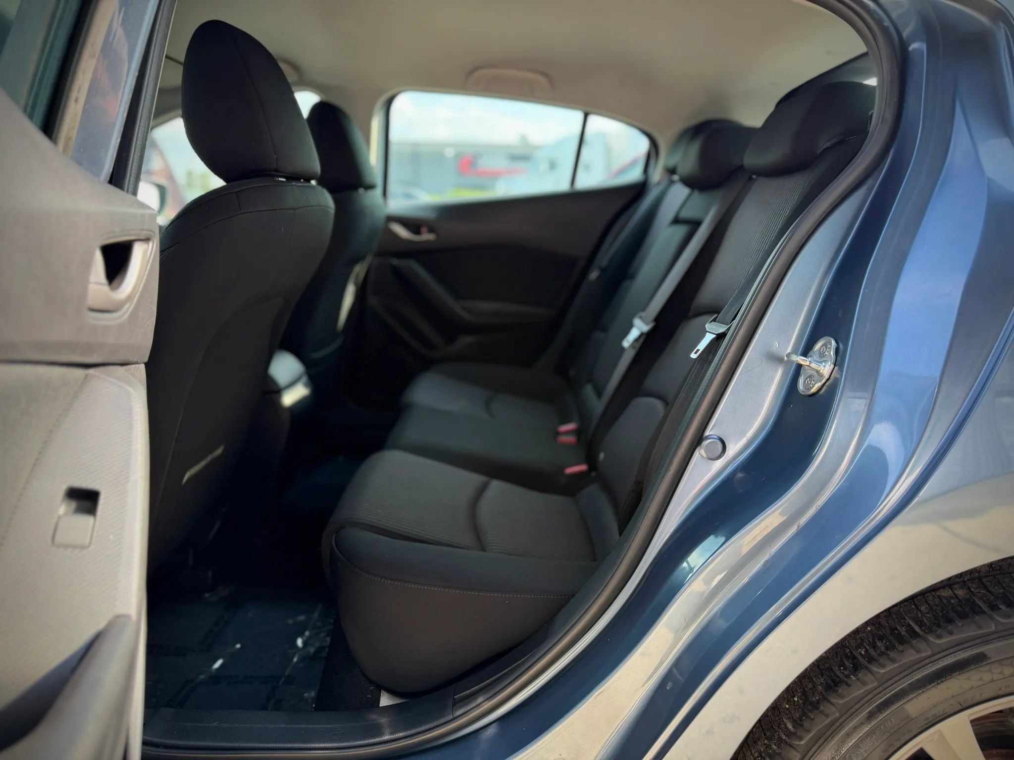 Used 2015 MAZDA MAZDA3 i Touring FWD image 15