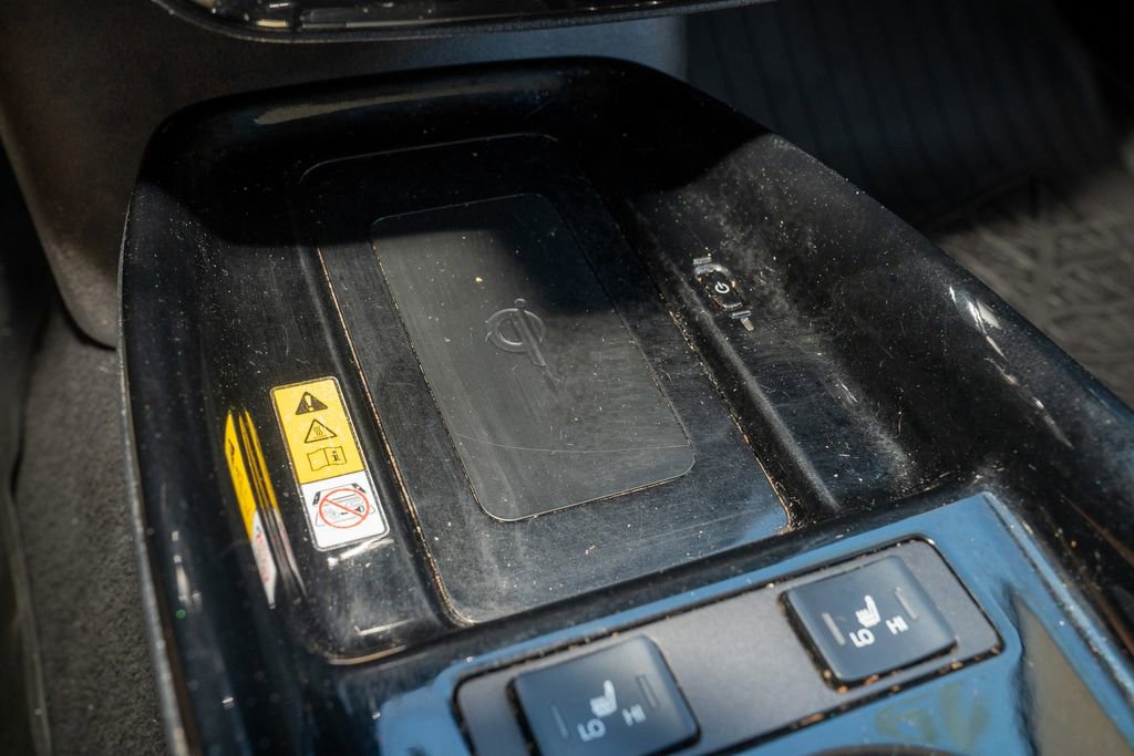 Used 2019 Toyota Prius Limited image 16