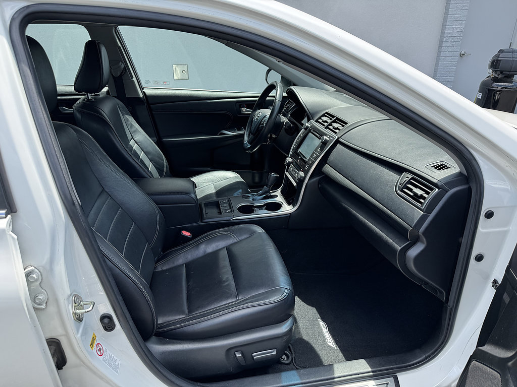 Certified 2017 Toyota Camry XLE w/ Moonroof Package FWD image 12
