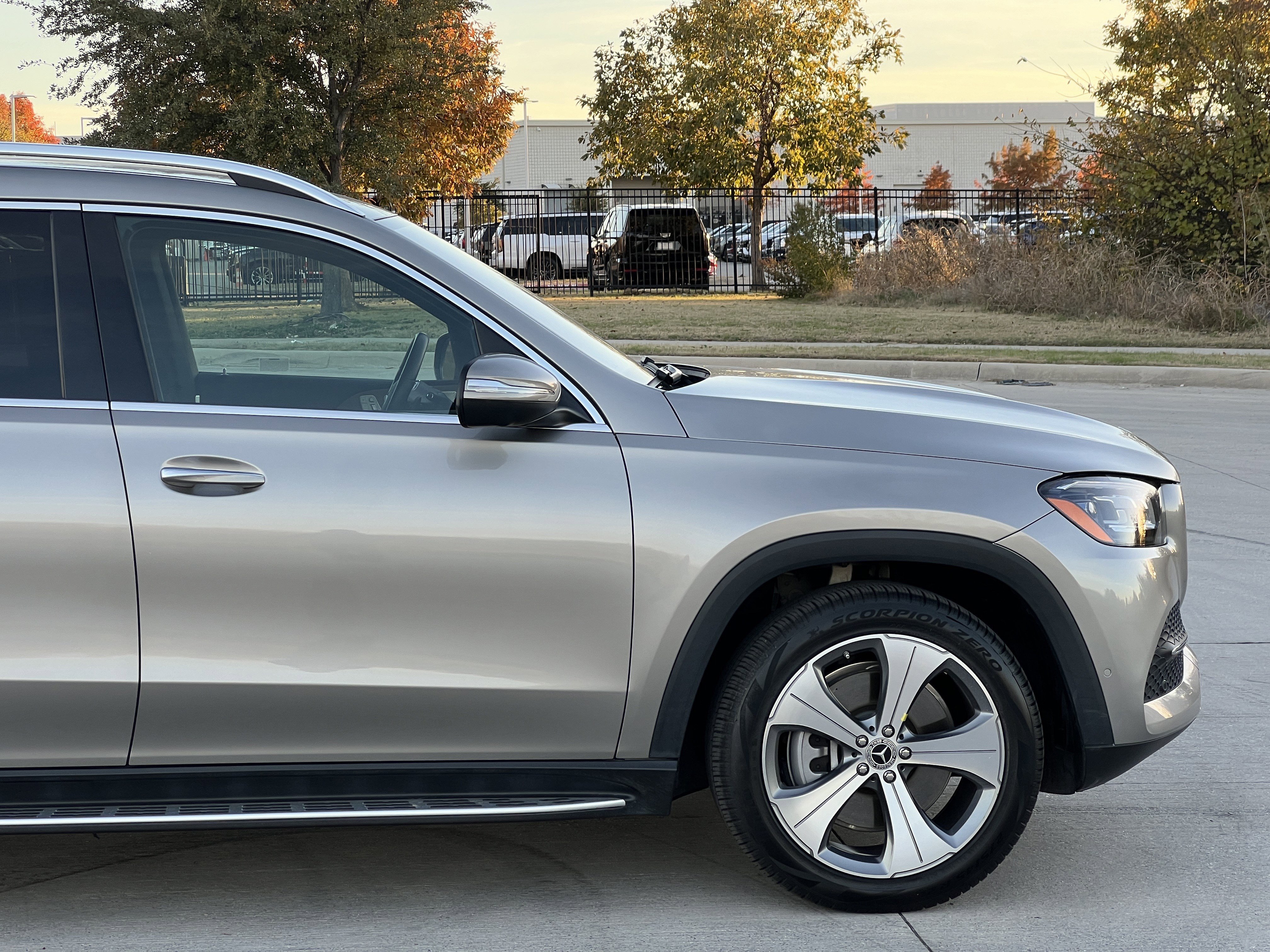 Used 2022 Mercedes-Benz GLS 450 4MATIC image 12