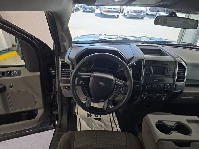 Used 2017 Ford F150 XLT AWD/4WD image 12