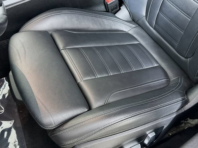 Used 2019 BMW 330i xDrive Sedan w/ Premium Package AWD/4WD image 19