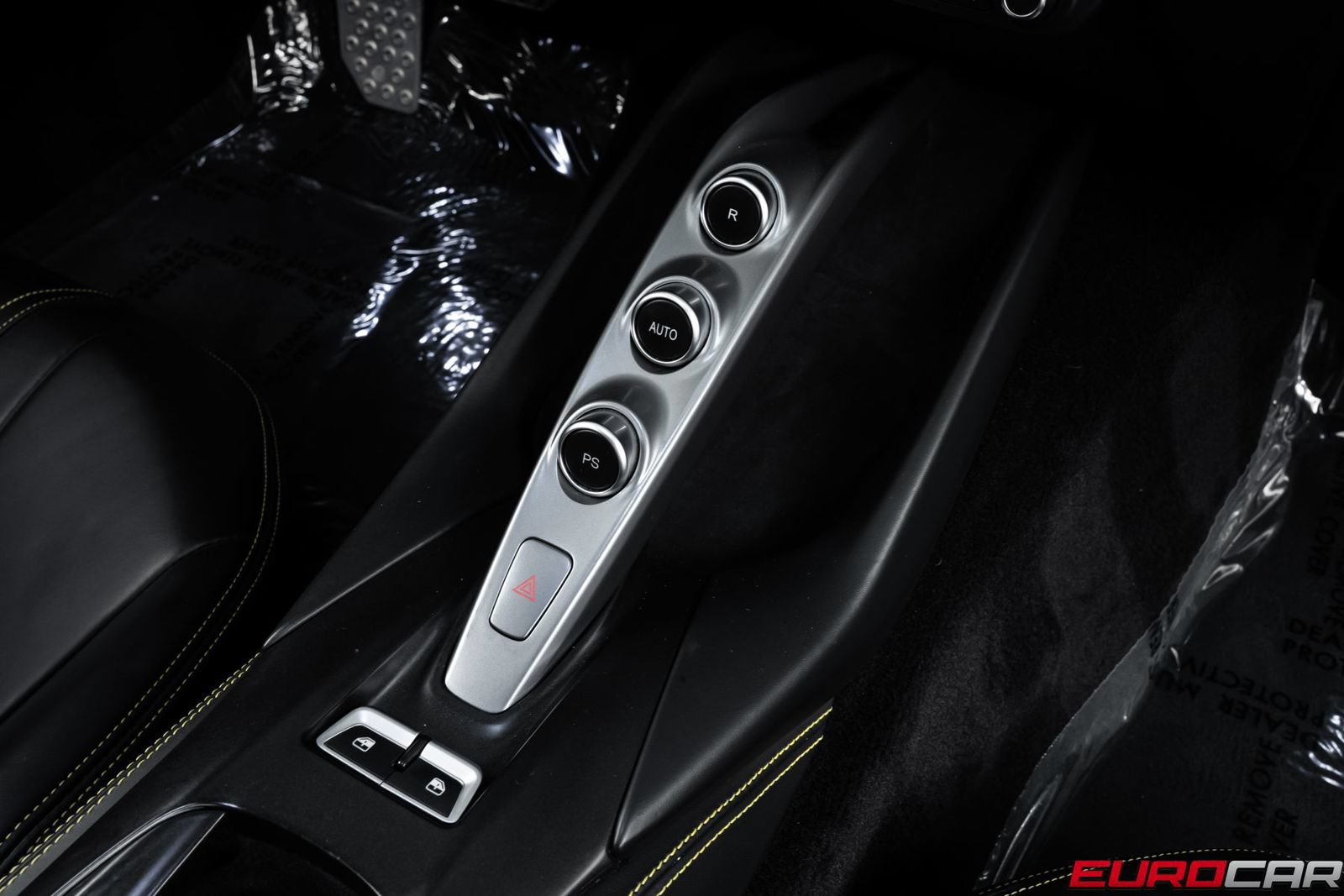 Used 2020 Ferrari 812 Superfast RWD image 34