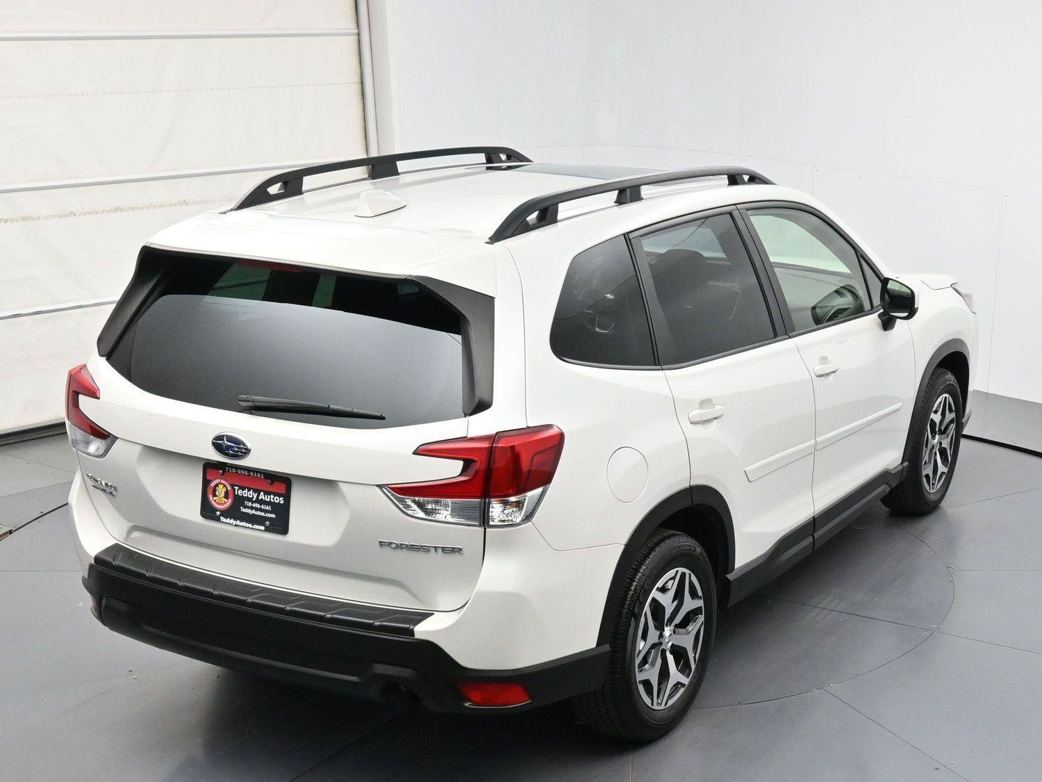 Used 2023 Subaru Forester Premium AWD/4WD image 35