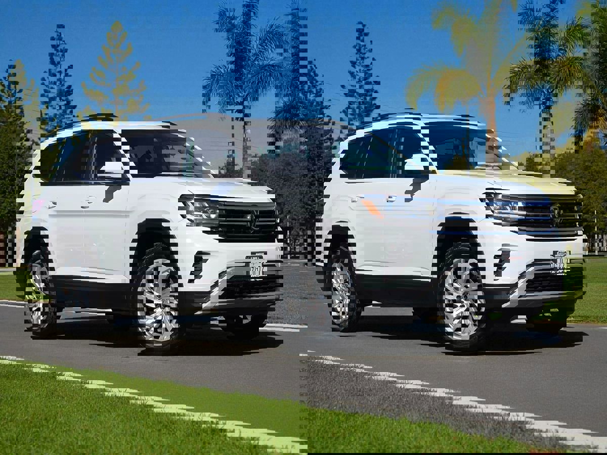 Used 2021 Volkswagen Atlas SE image 2