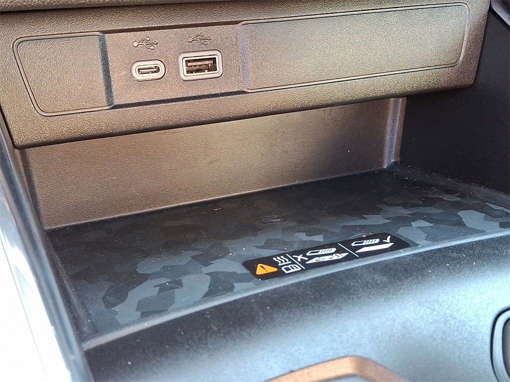 Used 2024 GMC Canyon AT4X w/ AT4X AEV Edition image 31