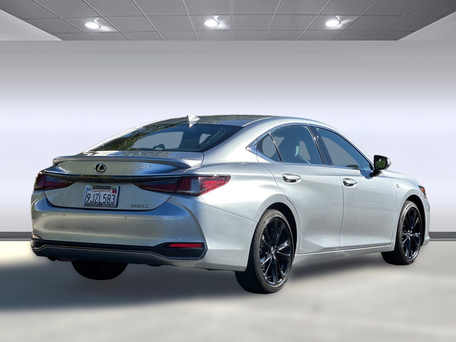 Used 2024 Lexus ES 300h F Sport image 8