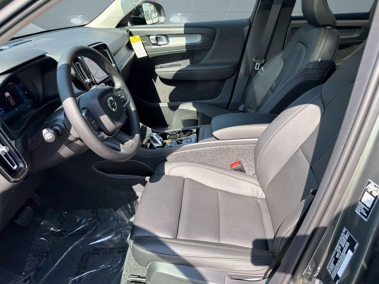 New 2026 Volvo XC40 B5 Plus w/ Climate Package AWD/4WD image 5