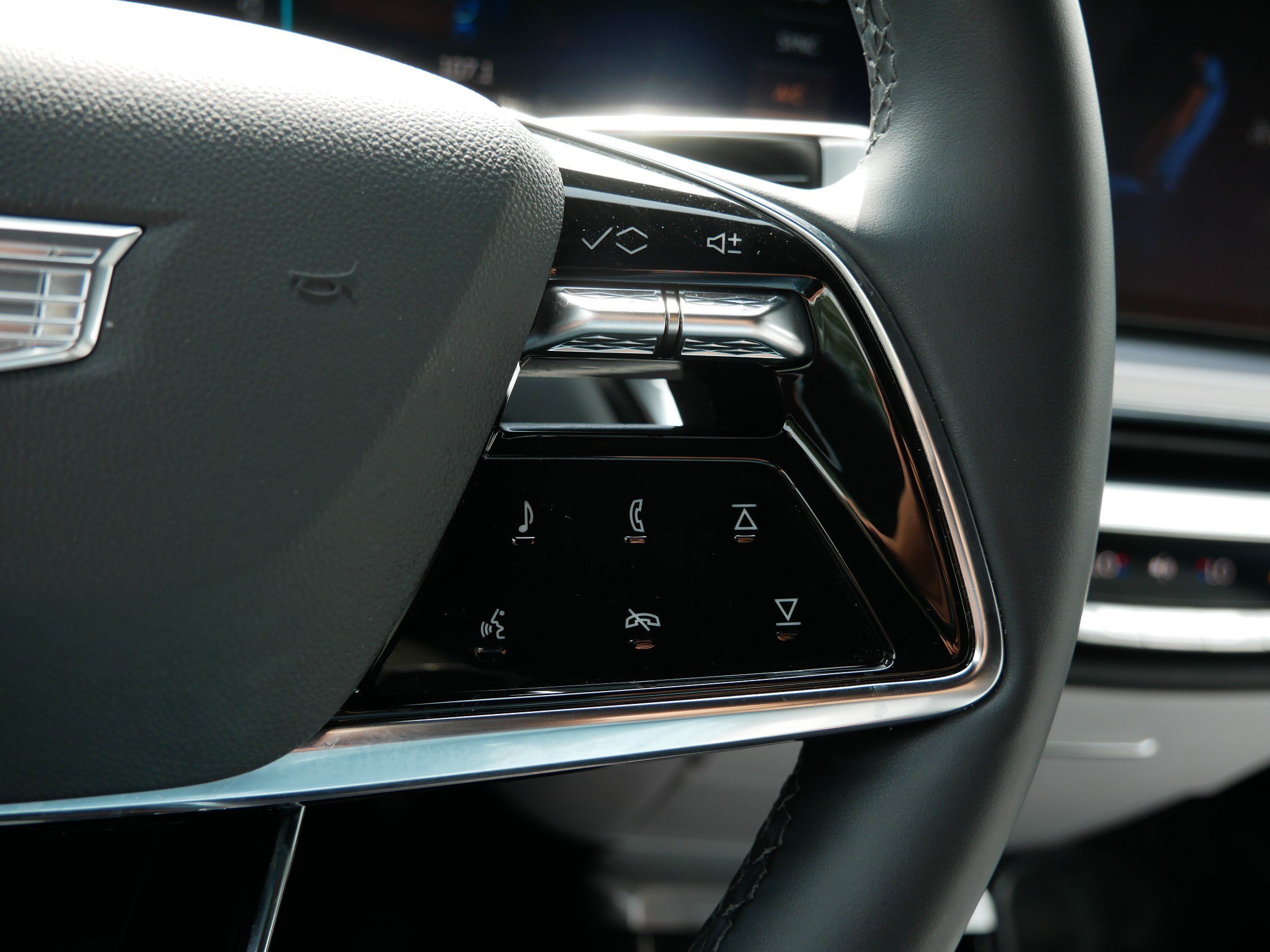 Certified 2024 Cadillac Lyriq Sport AWD/4WD image 27