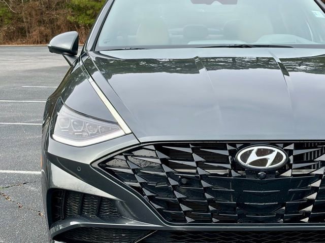 Used 2022 Hyundai Sonata Limited w/ Winter Weather Package image 13