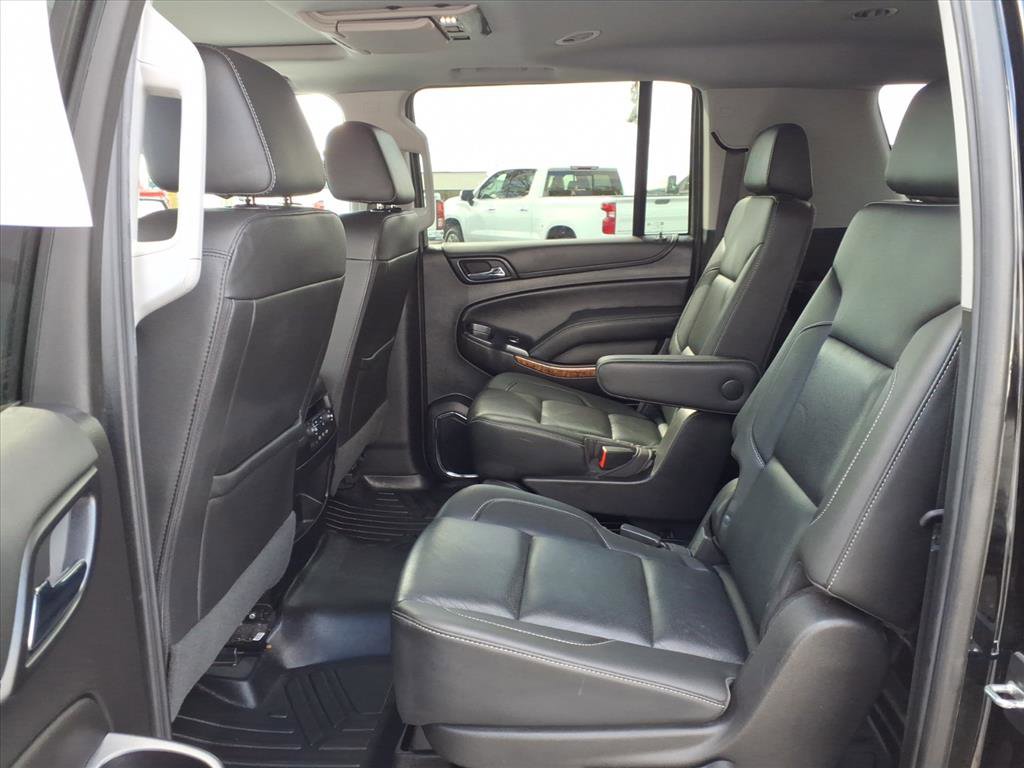 Used 2019 Chevrolet Suburban Premier AWD/4WD image 28