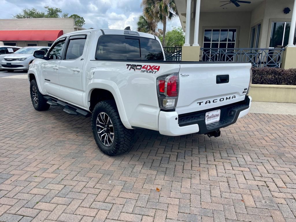 Used 2022 Toyota Tacoma TRD Sport w/ Technology Package AWD/4WD image 3